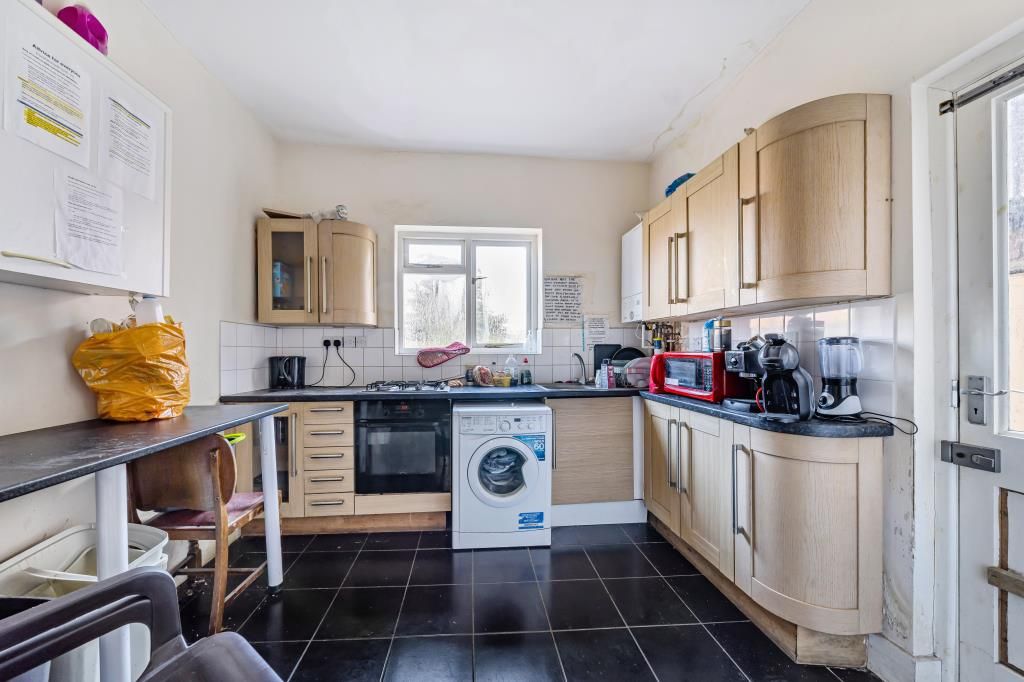 5 bed flat for sale in Reading, Berkshire RG1, £550,000