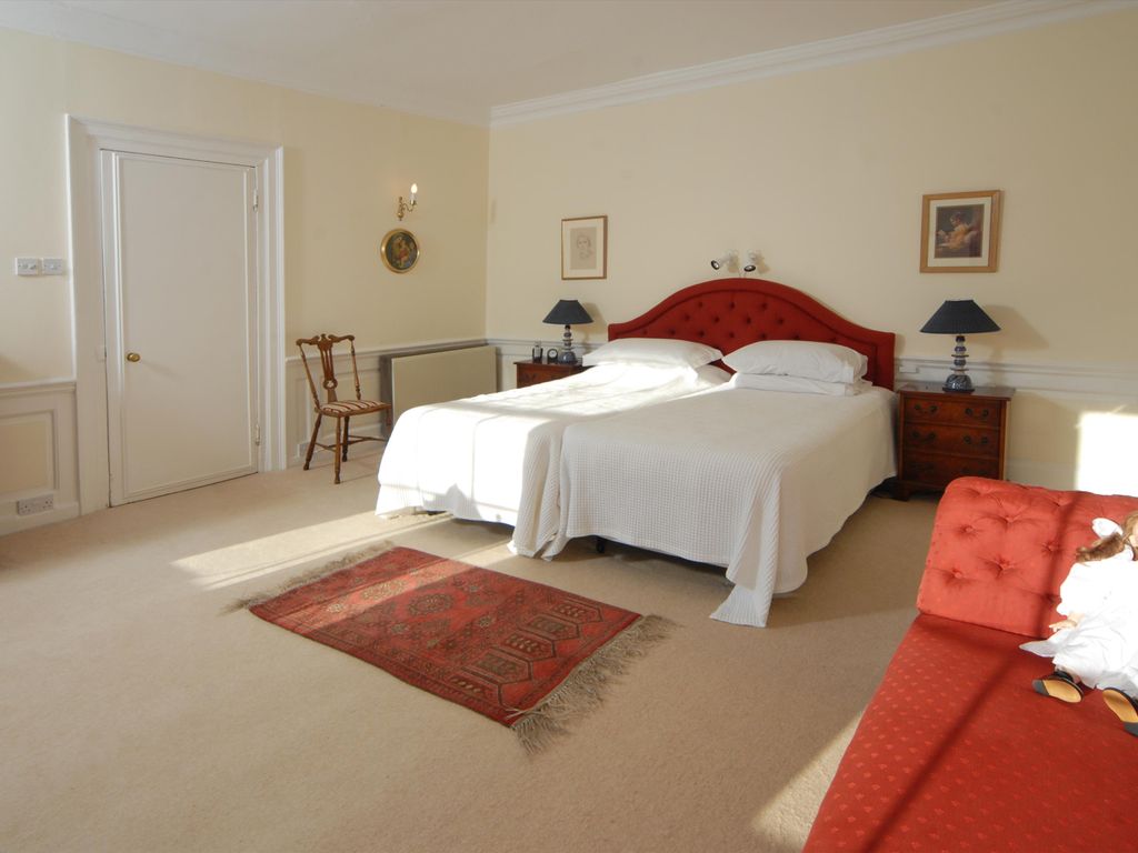4 bed flat for sale in Whittington, Cheltenham, Gloucestershire GL54, £475,000