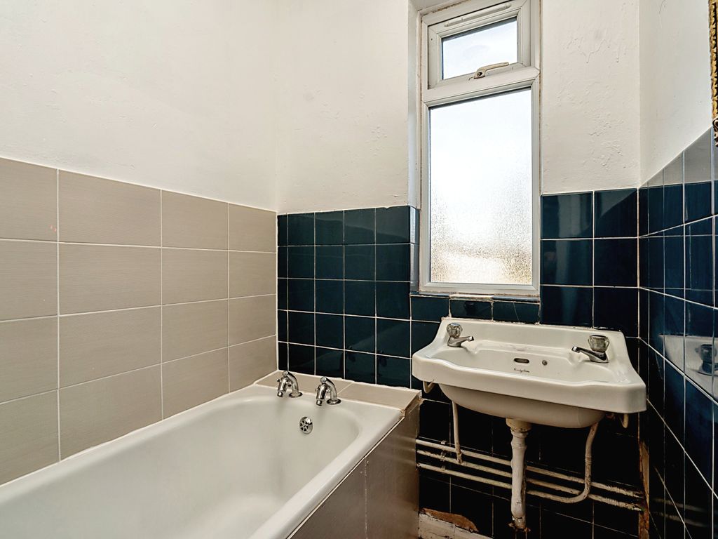 2 bed terraced house for sale in Park Avenue, London E6, £350,000