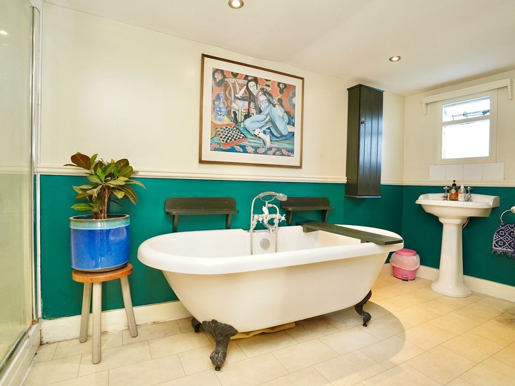 3 bed cottage for sale in Honeydon, Bedford MK44, £430,000