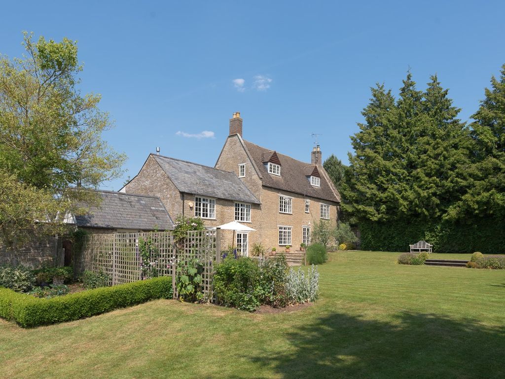 6 bed country house for sale in Wheatsheaf Lane, Hinwick, Bedfordshire NN29, £1,575,000
