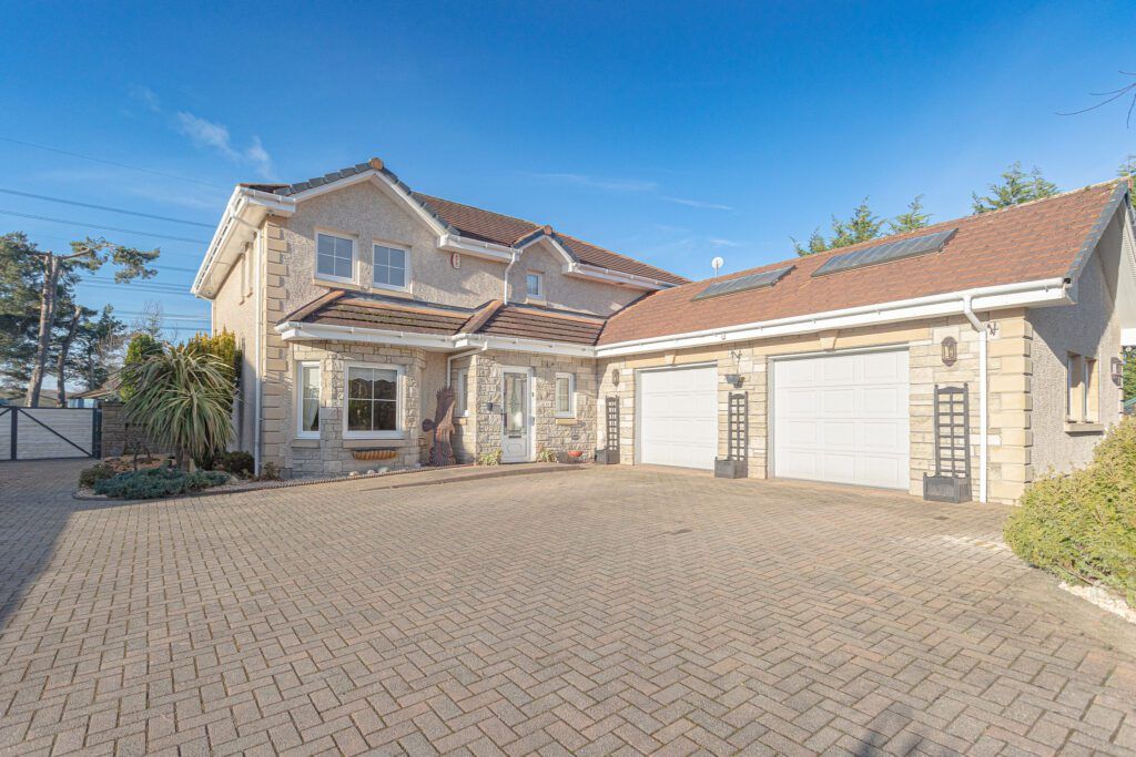 4 bed detached house for sale in The Kilns, 6 Fairfields, Moss Road, Dunmore FK2, £725,000