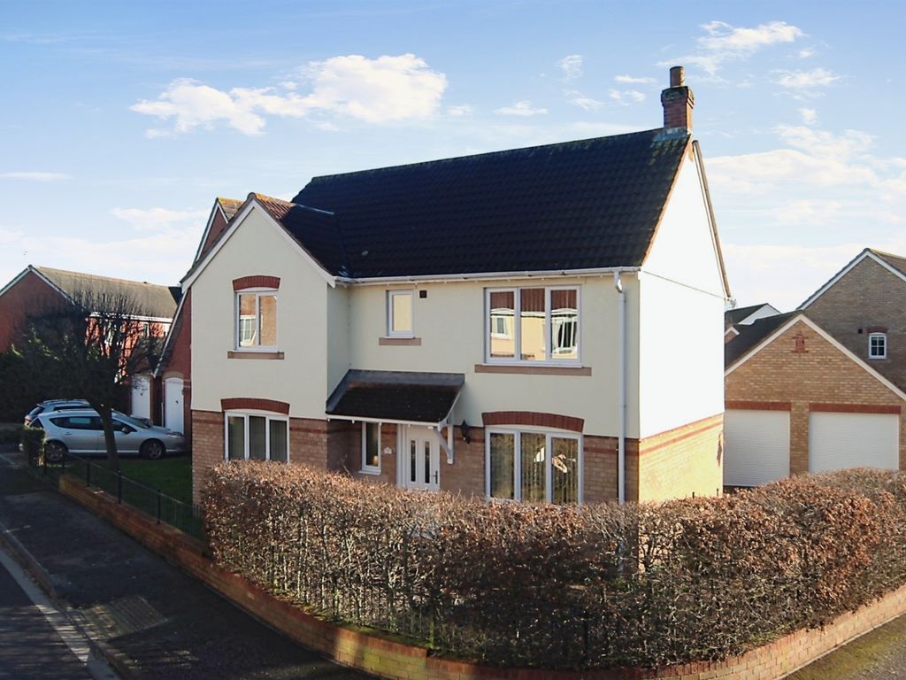 4 bed detached house for sale in The Shaulders, Taunton TA2, £395,000