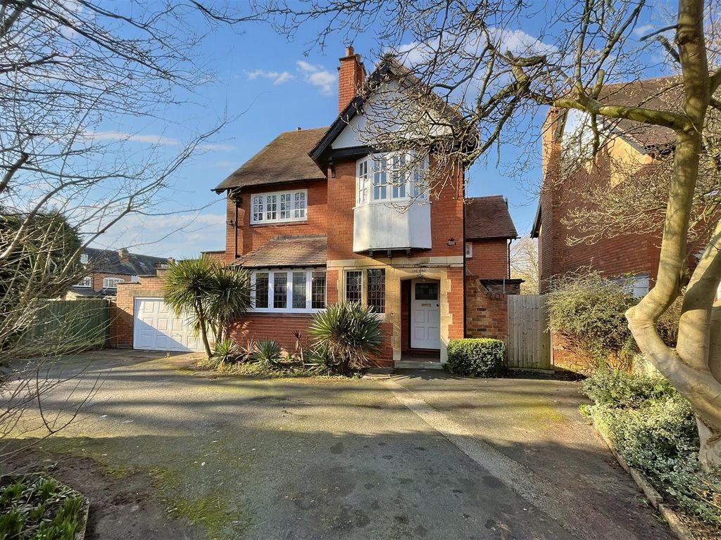 5 bed detached house for sale in Billesley Lane, Moseley, Birmingham B13, £800,000