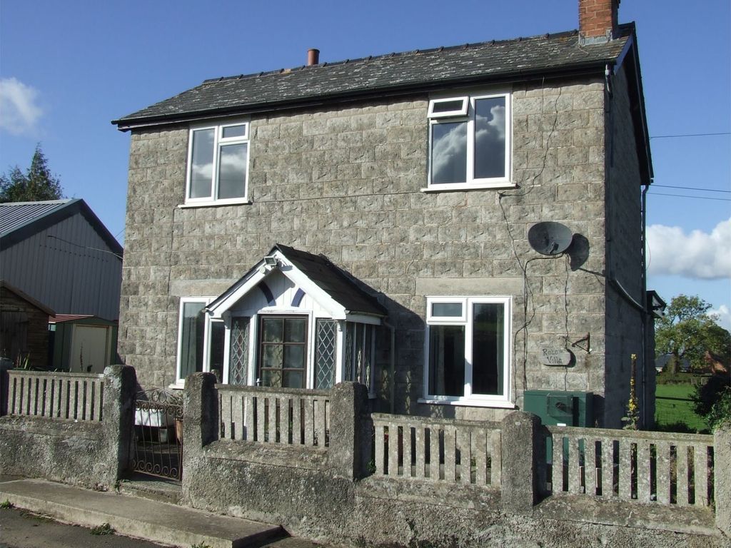 3 bed detached house for sale in Holme Marsh, Kington HR5, £410,000