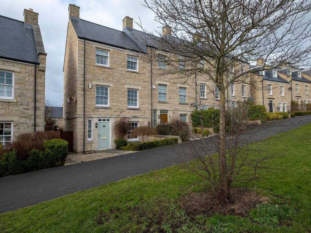 4 bed town house to rent in 12 Chains Drive, Corbridge, Northumberland NE45, £1,600 pcm
