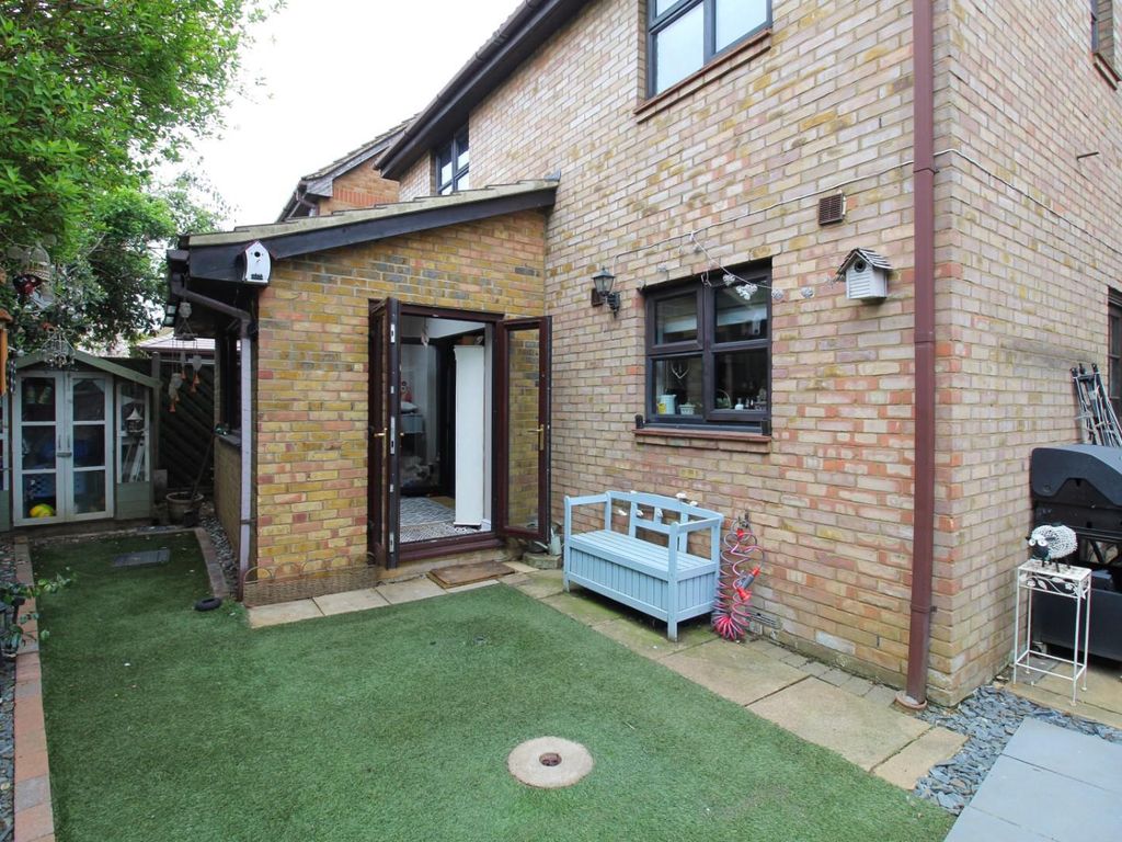 3 bed detached house for sale in Byards Green, Potton, Sandy SG19, £345,000