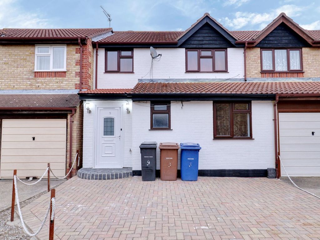 5 bed terraced house for sale in Elmdon Road, South Ockendon RM15, £450,000