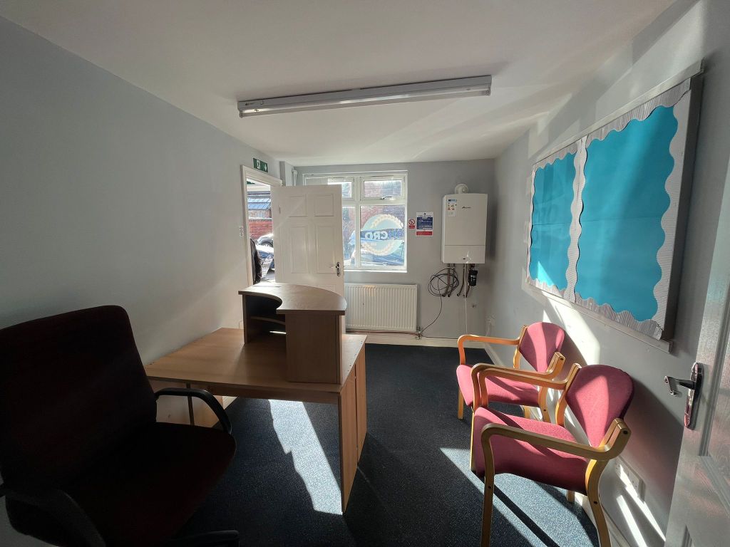 Office to let in Nottingham Road, Leicester LE5, £6,900 pa