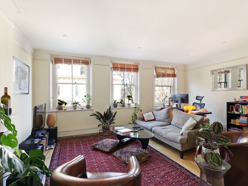 3 bed flat for sale in Kensington Gardens Square, London W2, £1,495,000