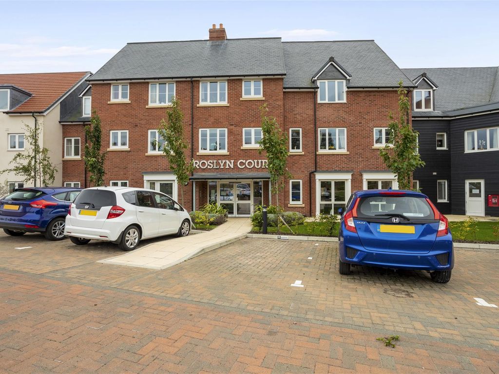 2 bed flat for sale in Roslyn Court, Lisle Lane, Ely, Cambridgeshire CB7, £370,000