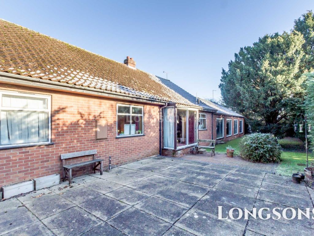 3 bed detached bungalow for sale in Castle Acre Road, Swaffham PE37, £475,000