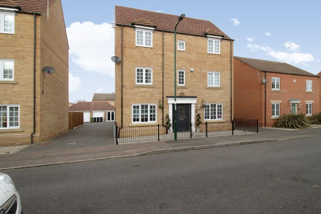 5 bed detached house for sale in Geddington Road, Sugar Way, Peterborough PE2 9Sh, £450,000