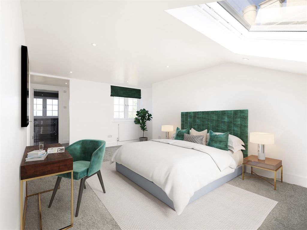 2 bed flat for sale in Elton Road, Kingston Upon Thames KT2, £525,000