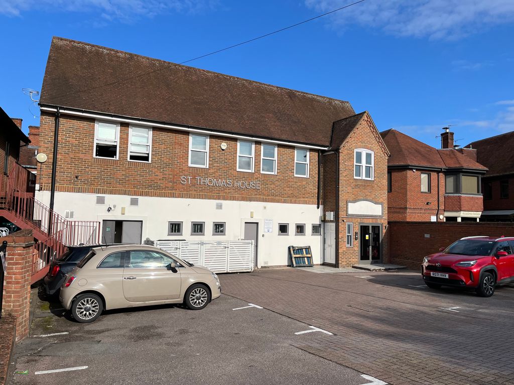 Office to let in St Thomas House, Liston Road, Marlow SL7, £27,500 pa