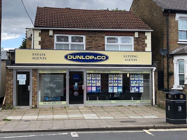 Office to let in Nelson Road, Twickenham TW2, £6,000 pa