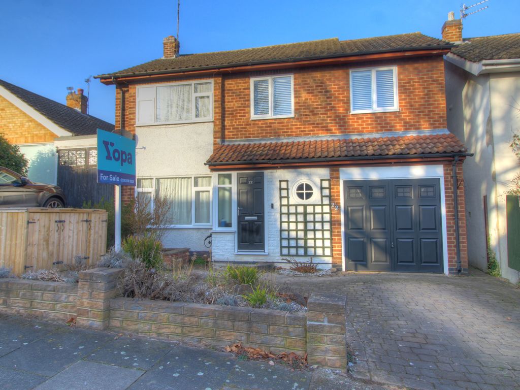 4 bed detached house for sale in Sandringham Drive, Bramcote, Nottingham NG9, £420,000