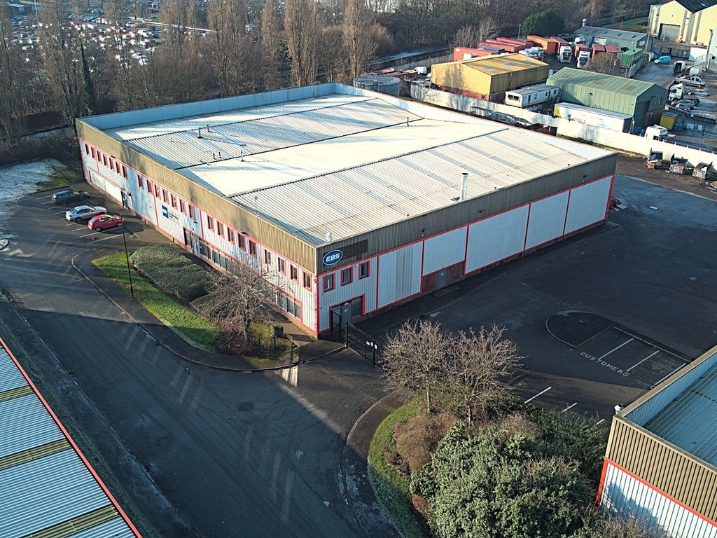 Warehouse to let in Westpoint Enterprise Park, Clarence Avenue, Manchester M17, Non quoting