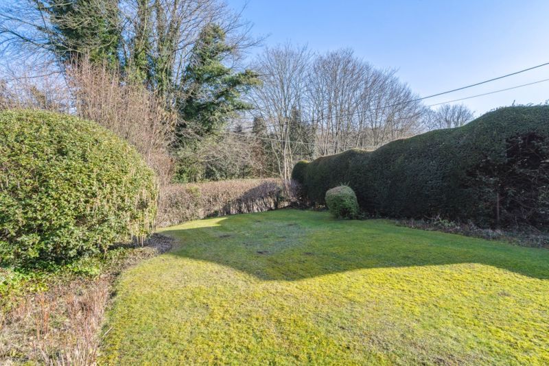 3 bed detached house for sale in Valley Road, Hughenden Valley, High Wycombe HP14, £600,000