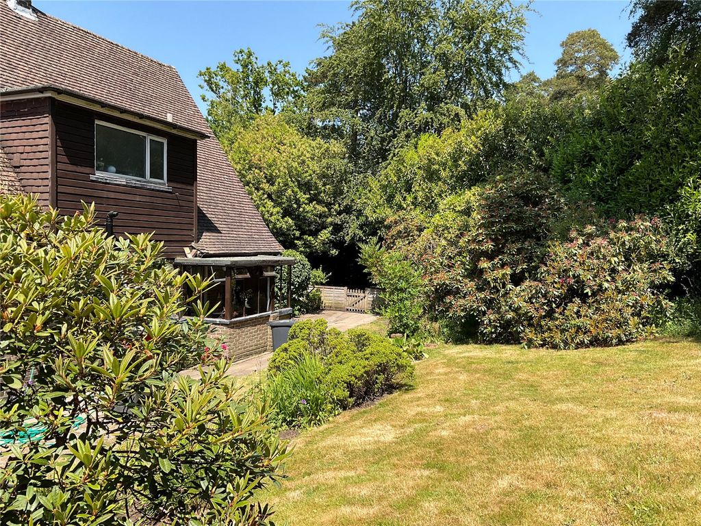 4 bed detached house for sale in Glenmore Road East, Crowborough, East Sussex TN6, £700,000