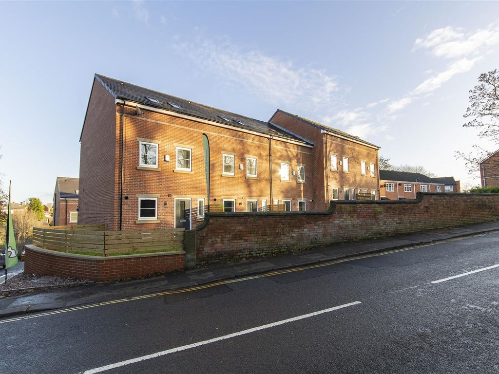 New home, 4 bed town house for sale in Leith Grove, Chesterfield S41, £285,000