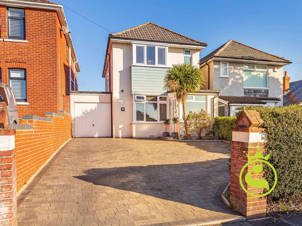 4 bed detached house for sale in Winston Avenue, Branksome BH12, £525,000