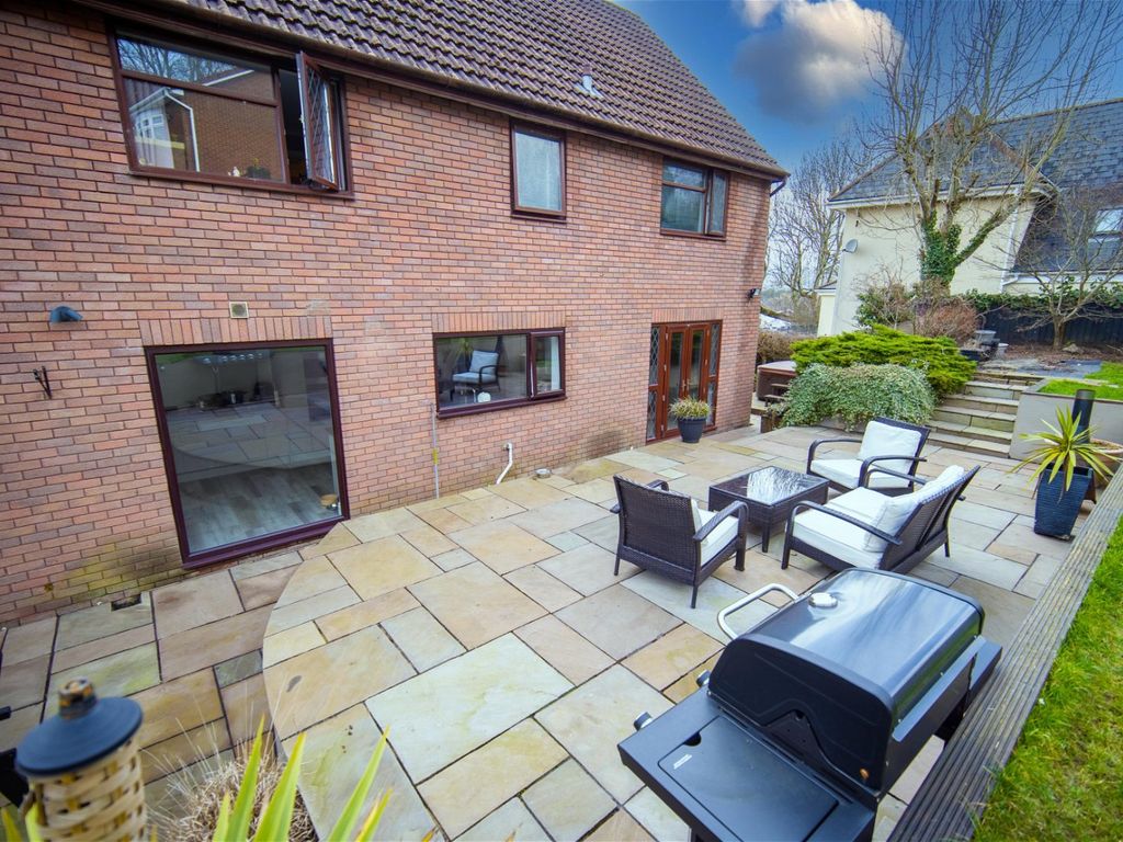 5 bed detached house for sale in Bedwas, Caerphilly CF83, £585,000