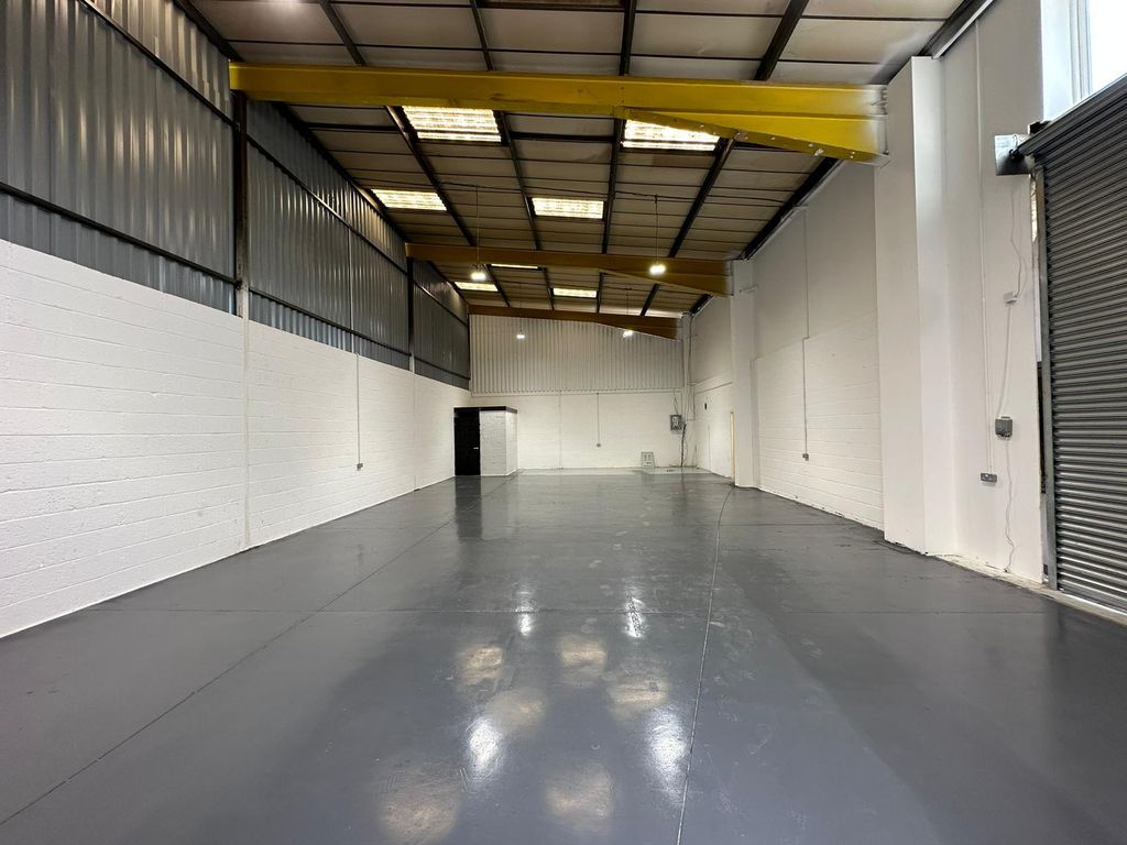 Warehouse to let in Edison Road, St. Ives, Cambridgeshire PE27, £25,260 pa