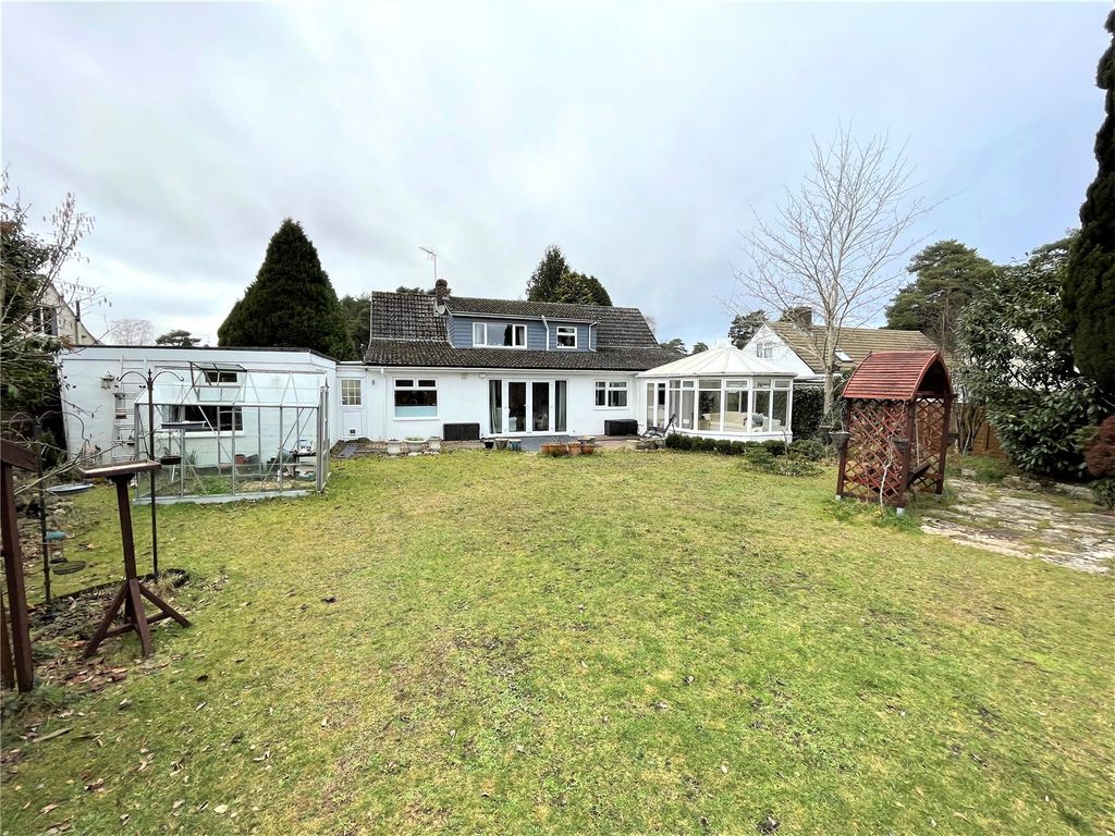 5 bed detached house for sale in The Glade, Ashley Heath, Ringwood BH24, £785,000