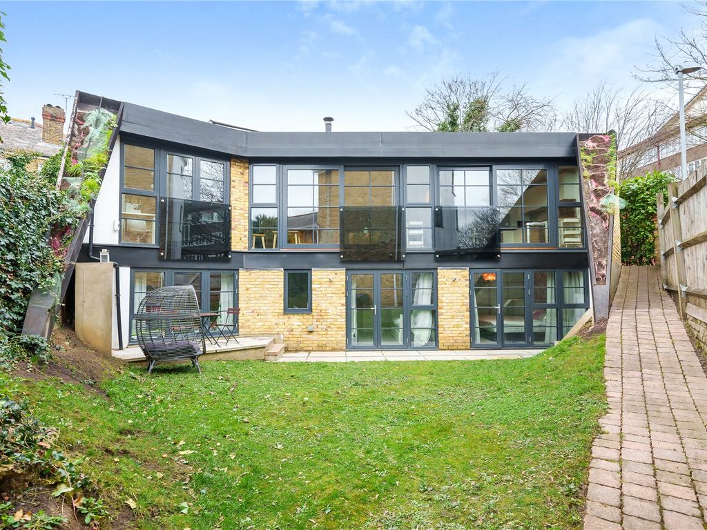 4 bed detached house for sale in Berrymans Lane, London SE26, £750,000