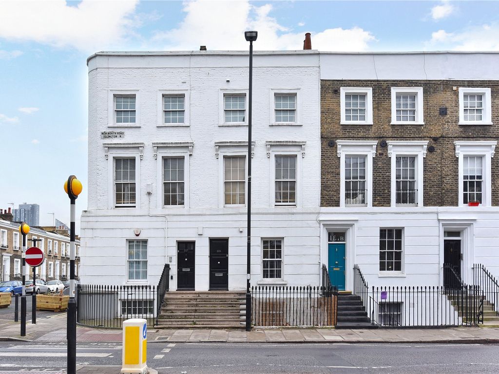 2 bed maisonette for sale in New North Road, London N1, £599,950