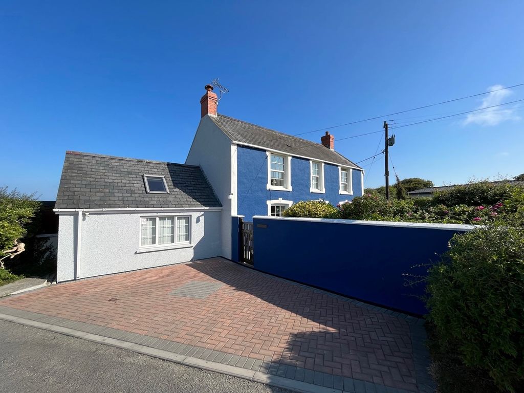 3 bed detached house for sale in Heol Y Mor, Llanon, Llanon SY23, £575,000