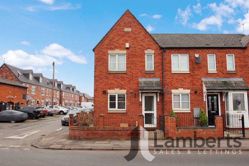2 bed end terrace house for sale in Manse Gardens, Studley B80, £220,000