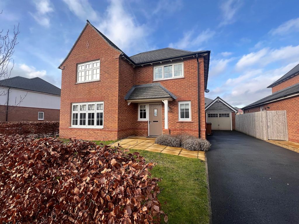 4 bed detached house for sale in Chadwick Avenue, Woodford, Stockport SK7, £670,000