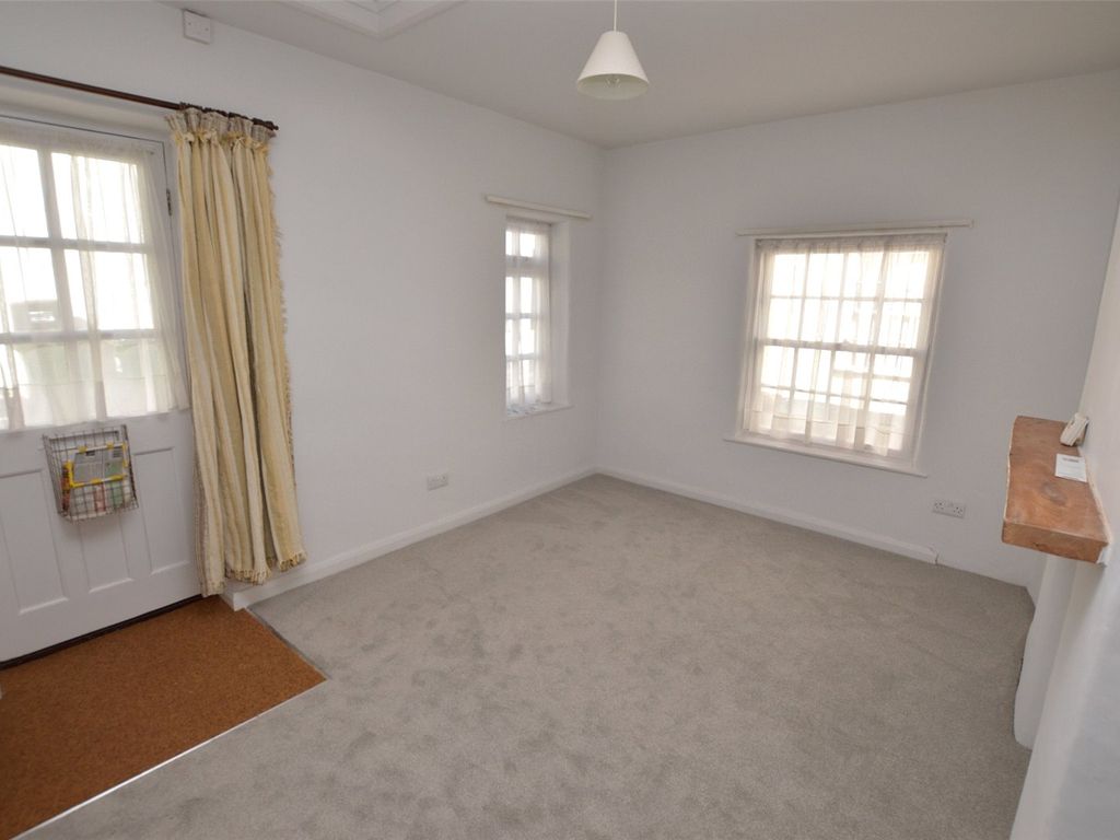 3 bed detached house to rent in Dagmar Street, Shaldon, Devon TQ14, £1,100 pcm