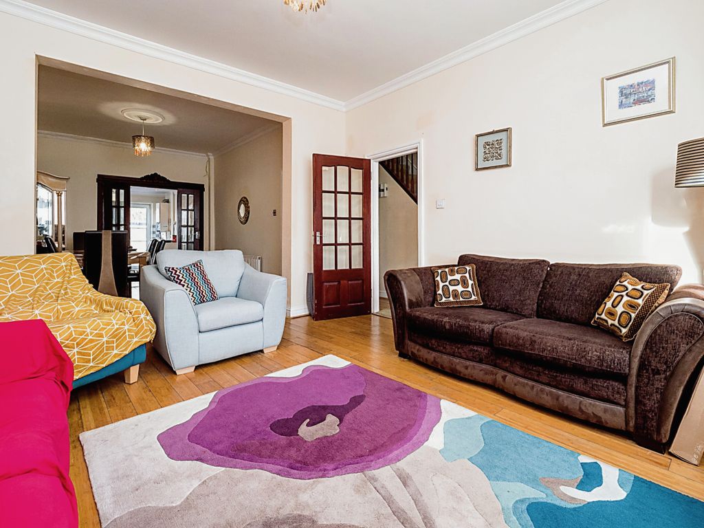 4 bed terraced house for sale in Stainforth Road, Ilford IG2, £525,000