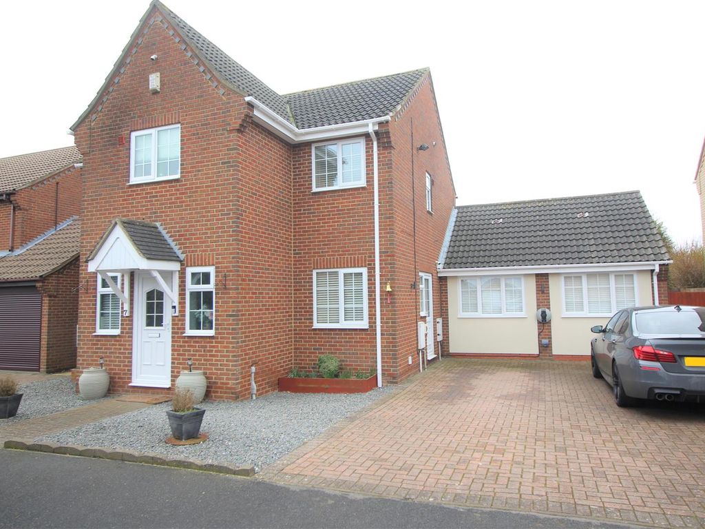 4 bed detached house for sale in Willowbrook Drive, Coates, Whittlesey, Peterborough PE7, £425,000