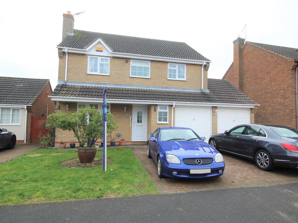 4 bed detached house for sale in Willowbrook Drive, Coates, Peterborough PE7, £375,000