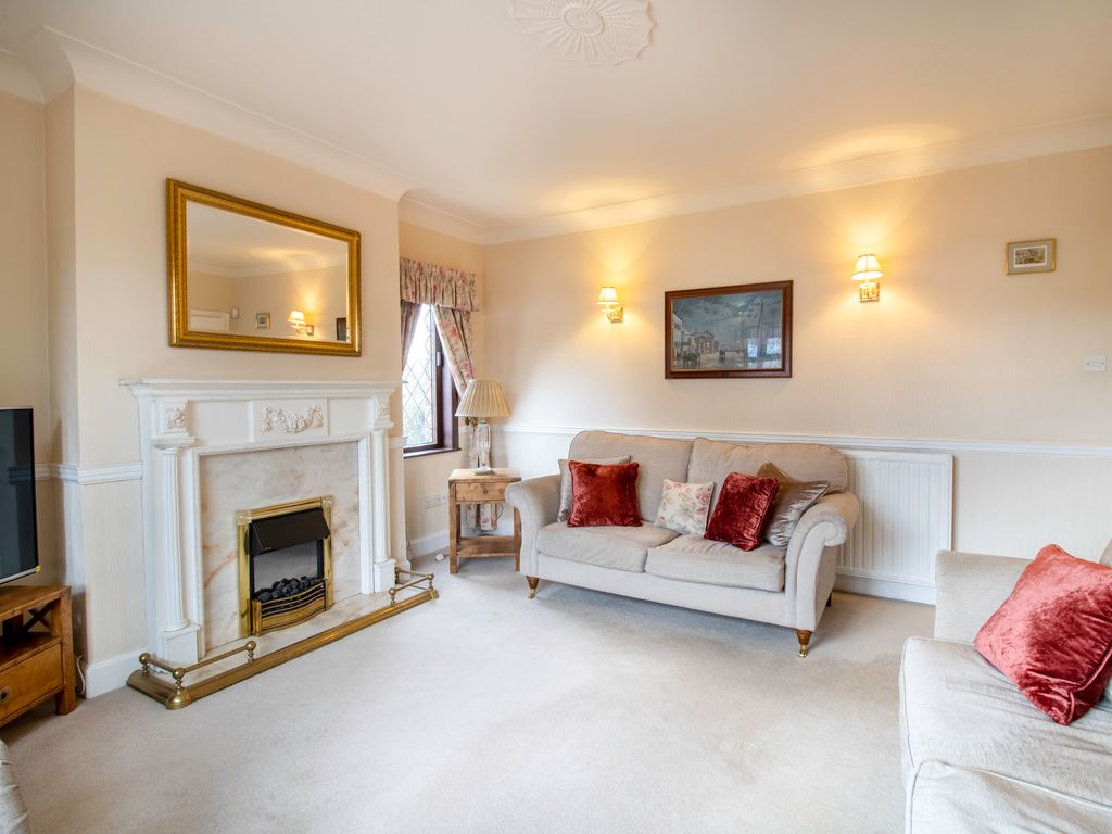 4 bed detached house for sale in Holmsley Lane, Woodlesford, Leeds LS26, £495,000