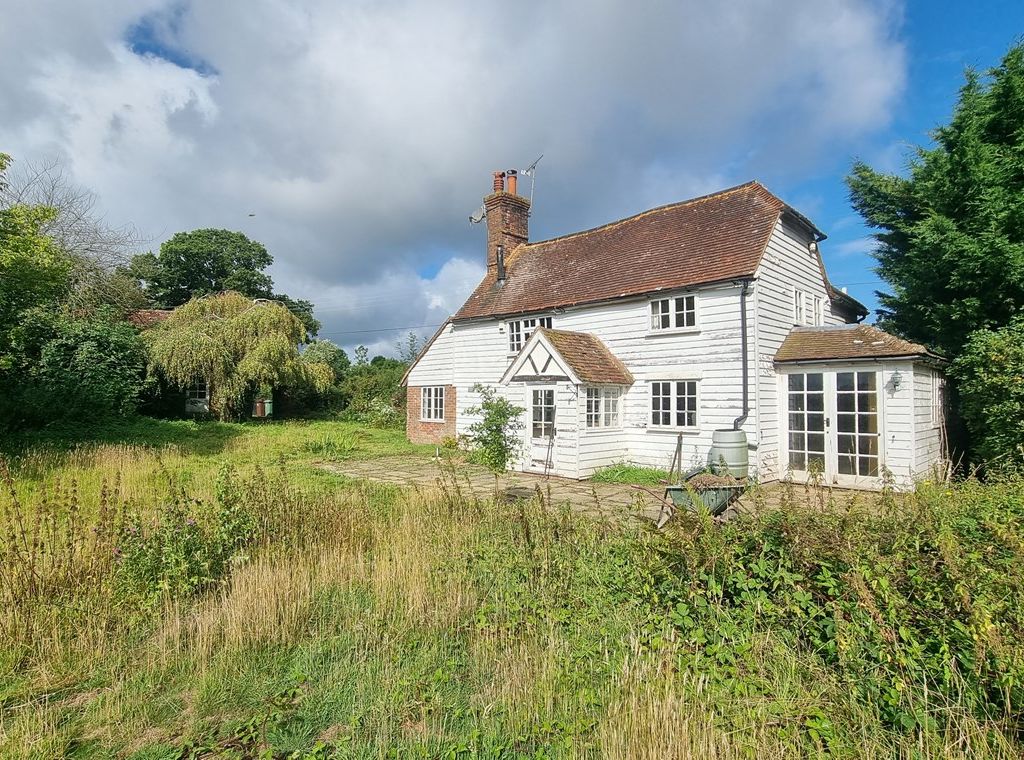 3 bed cottage for sale in Beckley Road, Northiam, Rye TN31, £529,950