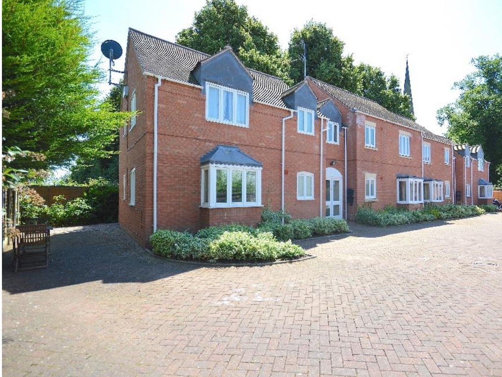 1 bed flat for sale in The Choristers, Brewood, Stafford ST19, £138,000