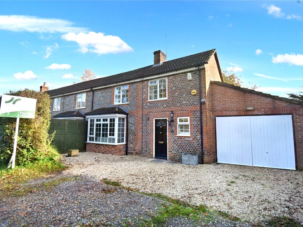 3 bed end terrace house for sale in Ball Hill, Newbury, Hampshire RG20, £450,000