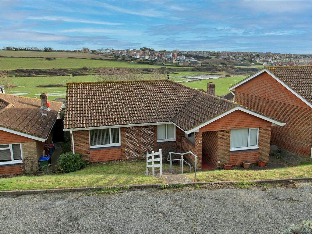 3 bed detached bungalow for sale in Rookery Way, Bishopstone, Seaford BN25, £350,000