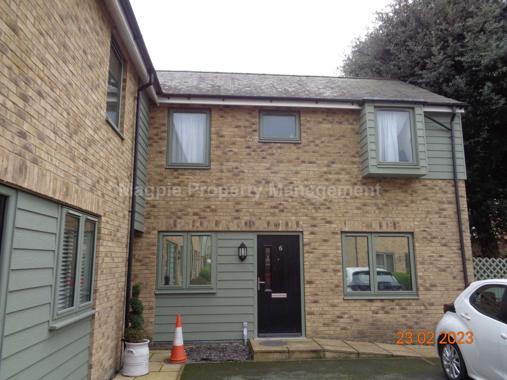 3 bed semi-detached house to rent in The Old Dairy, St Neots PE19, £1,295 pcm