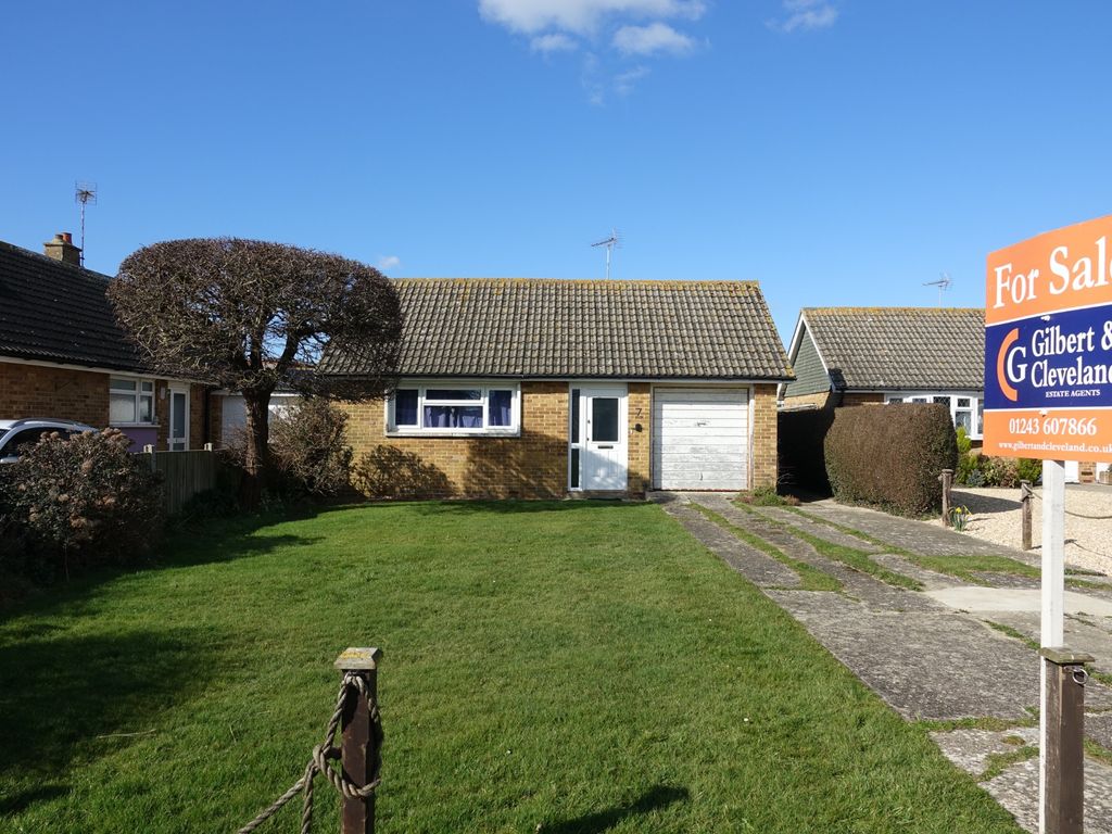 2 bed bungalow for sale in Langton Close, Selsey, Chichester PO20, £355,000