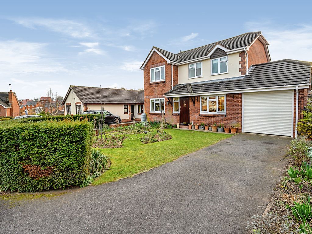4 bed detached house for sale in Blounts Drive, Uttoxeter ST14, £360,000