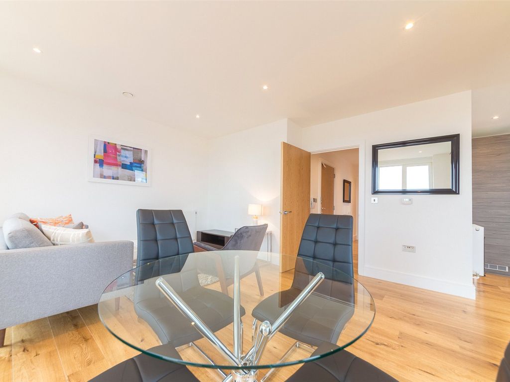 1 bed flat for sale in Aurora Point, 1 Winchester Square, London SE8, £435,000
