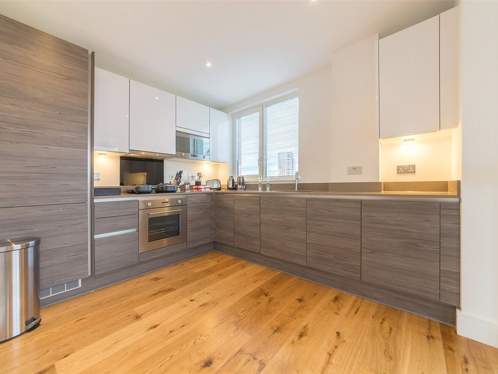 1 bed flat for sale in Aurora Point, 1 Winchester Square, London SE8, £435,000