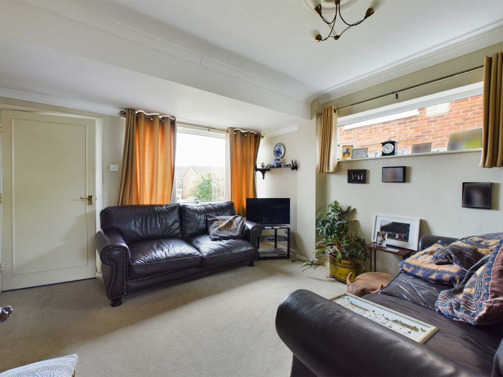 4 bed detached house for sale in Sycamore Drive, Marlow Bottom SL7, £625,000