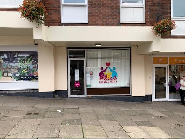 Retail premises to let in 27 Bridge Street, Newcastle, Staffordshire ST5, £7,250 pa